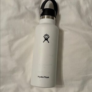 Hydro Flask 18 oz bottle